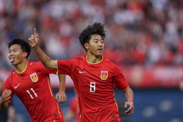 万项破门谢晋传射 U16国足5-2大胜澳大利亚夺魁