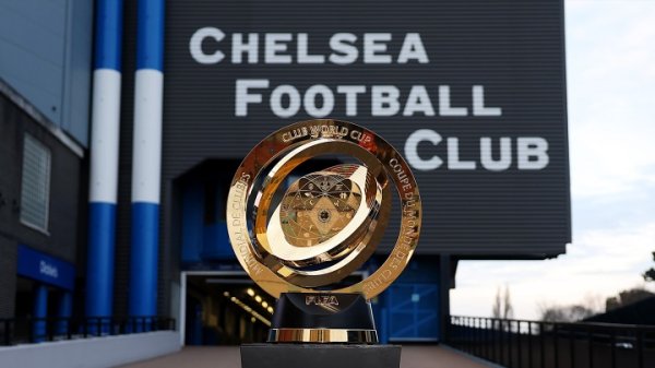 🏆它来了！切尔西官方：世俱杯第一名  奖杯“落座”斯坦福桥运