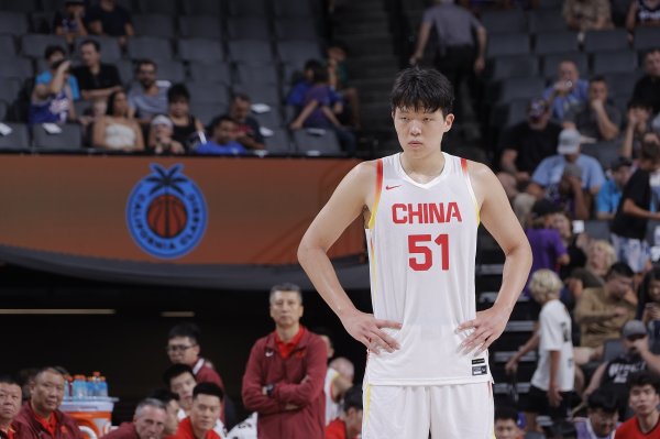 媒体人：杨瀚森不打亚洲杯是多数人期待的 篮协的态度值得点赞