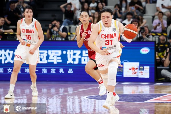 ：中国女篮锋线贾赛琪耳朵部位缝针 但应该问题不大