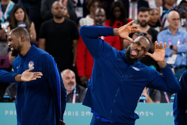 KD：我的个人排名乔詹科都在我之下 这只是小孩子的游戏 不要
