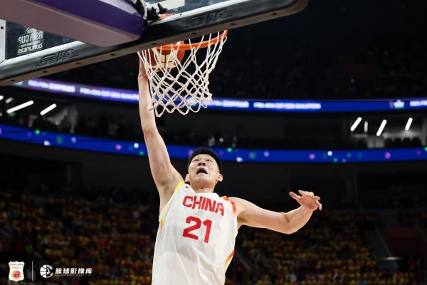 半场战报-次节后半段被打9-2 中国男篮42-35领跑  波