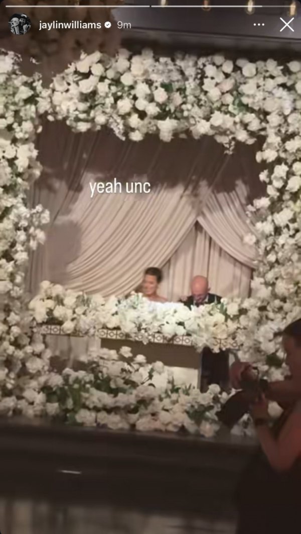 🌹❤️秃然的幸福💐！卡鲁索今日结婚 新娘光彩照人