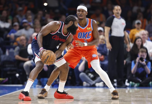 船记发现bug：奇葩！NBA杯总决赛  的第二天竟有四场赛事