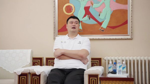 您吃什么能长这么高？姚明：蔬菜 小时候牛肉吃的不多