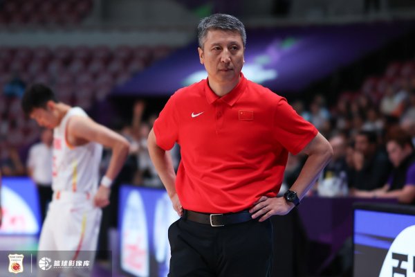 媒体人：中国男篮在这届亚洲杯的表现已足够出色 让球迷看到希望