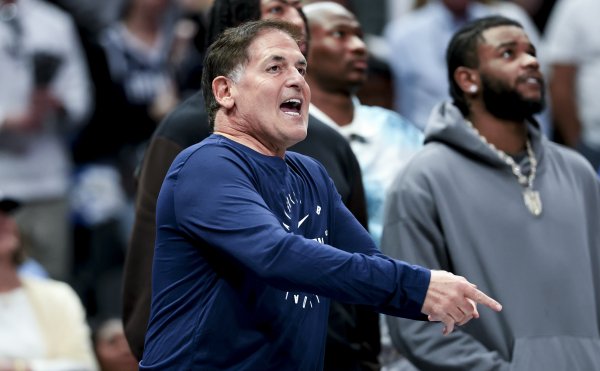 库班：卖独行侠时合同有保证我管理球队的条款 但NBA出手删掉了