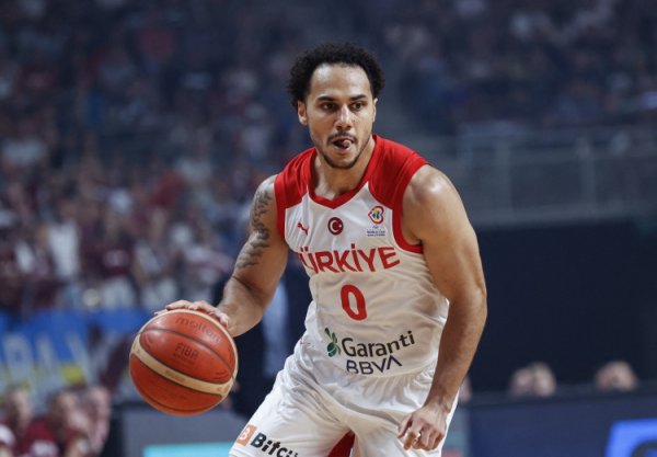 曾在NBA效力4个赛季！拉金13中7高效得23分2板9助 轰