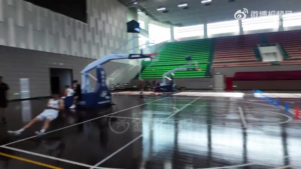 媒体人晒广东全运篮球赛  队体测视频 徐昕与胡明轩等人热聊