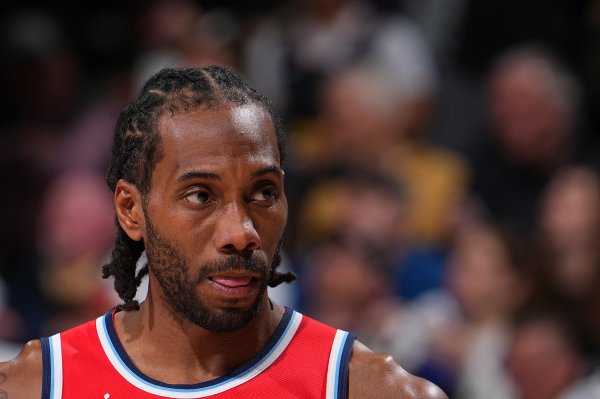 名记：整个联盟都对小卡事件很愤怒 要求NBA深入调查&