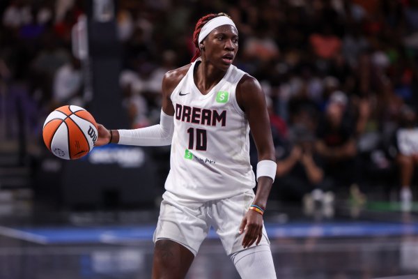 炸裂！WNBA理想  队瑞尼-霍华德半场15中10&