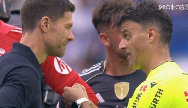 如何评价? 皇马vs皇社本场判决  一览: 赫伊森直红, 卡