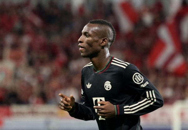 还得练！杰克逊开胡1球1助但6射5正失良机，对比凯恩奥利塞射