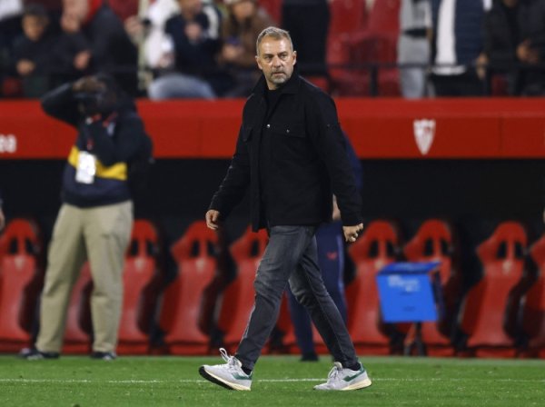 弗里克：佩德里非常出色但重要的是整体 杆位阵形    是深思