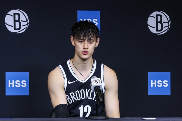 曾凡博：很荣幸成为NBA中国赛的一份子 期待自己上场的那瞬间