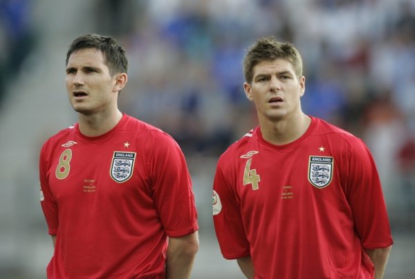 杰拉德：利物浦曾在引援犯了大错，选择了迪乌夫而非阿内尔卡