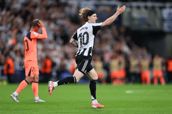 戈登: 巴萨表现出了顶级水准, 我们也展现了水平和韧性