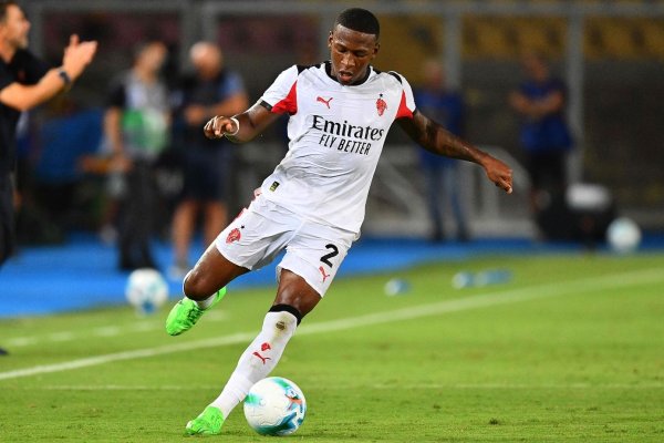 一日意甲动向：米兰大胜阿莱格里喜欢“开玩笑”，国米遇萨索洛