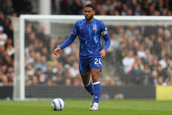 记者：据了解里斯-詹姆斯只是轻微受伤  ，预计这是短期的