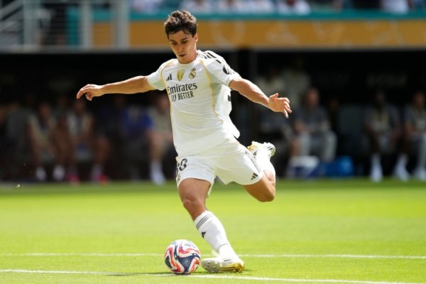 21岁180天，贡萨洛是自2016年为皇马西甲杆位最年轻的西