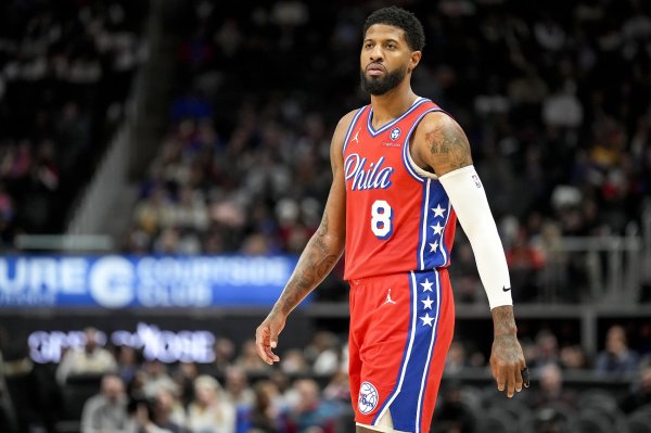 纳斯：今天乔治参加了一点五对五练习   何时复出还得继续等等