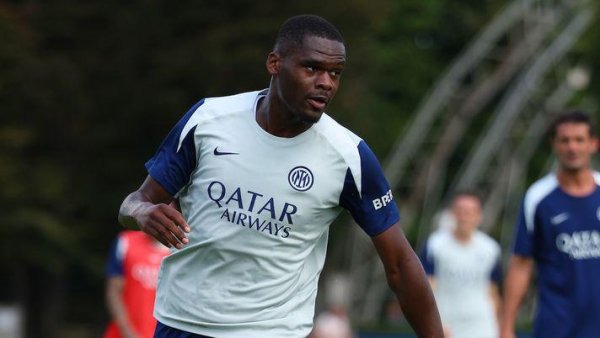 多家意媒：博尼因脚踝问题未参加国米合练，周四将会回归