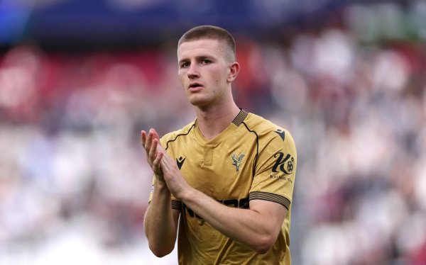 电讯报：曼联明年夏天引援重点是6号位，有三个候选人