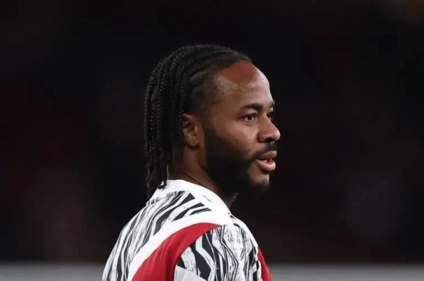 钱多活少离家近！蓝军翼锋没球踢也不离队 夏窗曾拒拜仁终场前得