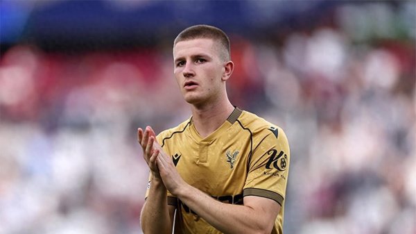 后腰新星崛起！曼联曼城争抢“英超德罗西”，三人成转会市场新宠