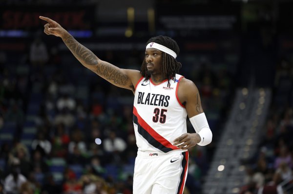 拓记：罗威已接近复出但不会出战揭幕战 塞布尔赛前决定是否出战