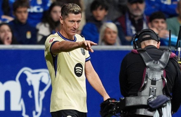 37岁莱万5分钟解决对手：顶出十分角+守门员绝望 降为后备 