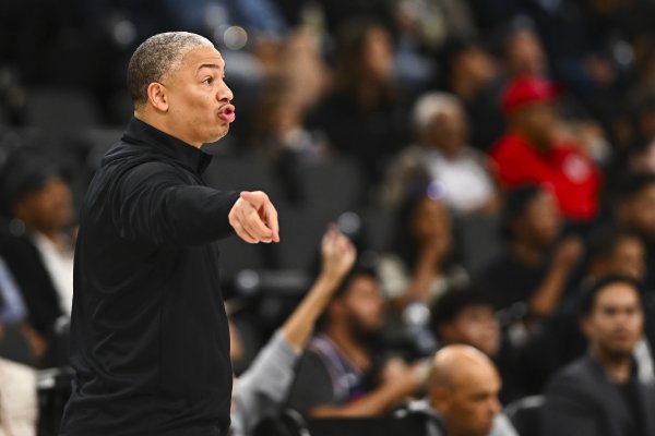 揭幕战大败  爵士！泰伦-卢揽责：我们打得像屎一样 责任在我