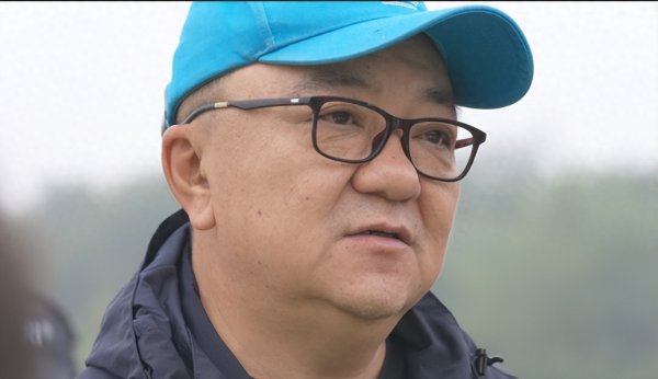 国足选帅盲目头绪, 名嘴董路力荐本土一位少帅, 他身上有3大