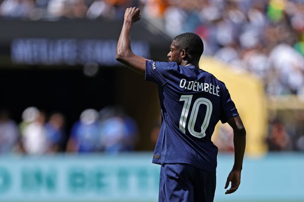 里程碑，登贝莱迎来巴黎圣日耳曼生涯第100场赛事