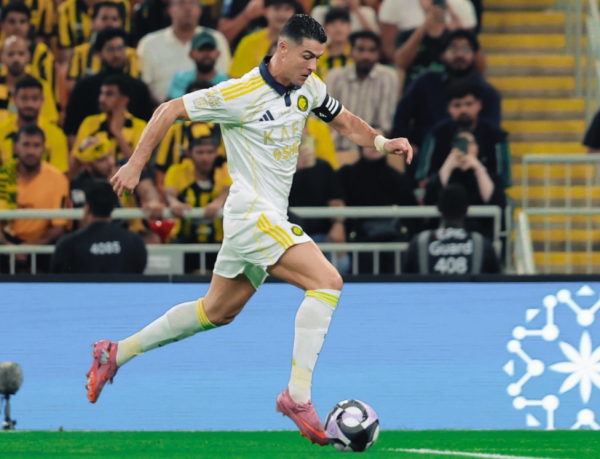 沙特豪门狂飙: 疯狂6连胜, 40岁C罗太犀利: 4场轰入4