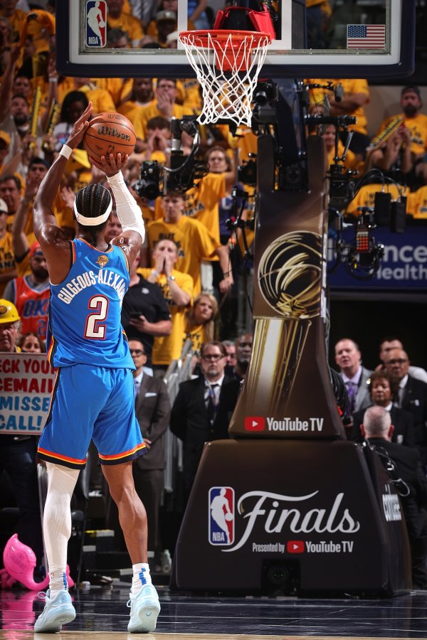 SGA首节6分钟7罚！美网友：他毁了NBA收视率&一