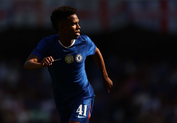 打入欧冠处子球，官方：埃斯特旺当选切尔西5-1阿贾克斯队内最